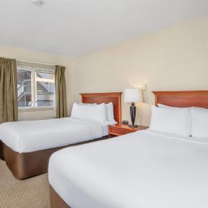 Double Room with Two Double Beds - Non-Smoking