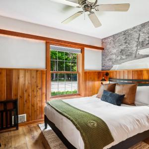 Deluxe Queen Suite