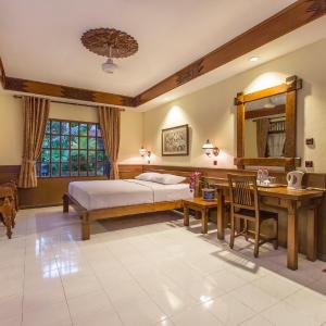 Superior Double or Twin Room with Garden View
