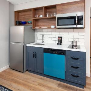 Queen Studio Suite