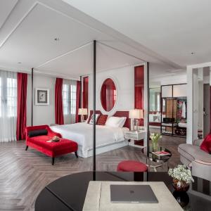 Pomerol Suite