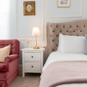 French Studio with Spa Bath