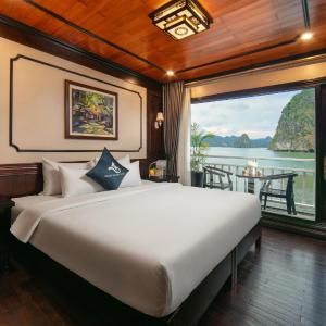 King Suite with Balcony