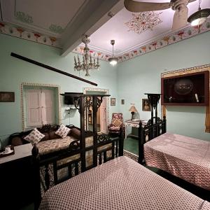 Raghubir Luxury Suite with Free Pick Up on Arrival from Airport + Private Tour of Bissau Palace