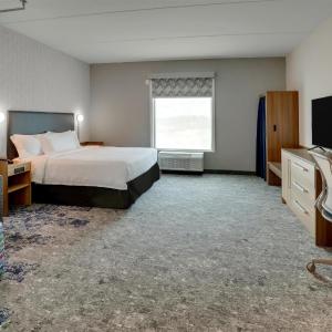 King Studio Suite with Accessible Tub - Mobility Access