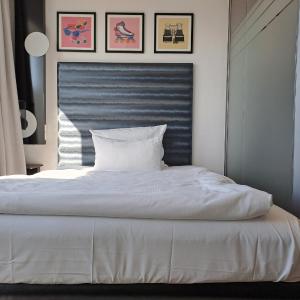 French Cozy Room with Balcony - Top Floor