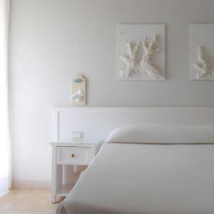 Double or Twin Room with Side Sea View