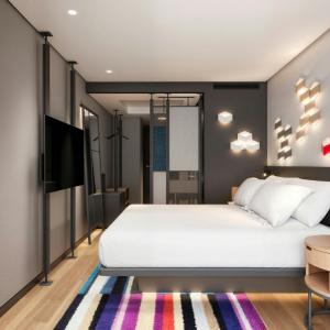 Deluxe King Room with Halic View