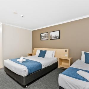 Triple Room with Private Bathroom