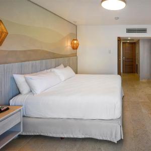 Ocean View Room, 1 King Bed, Non Smoking 
