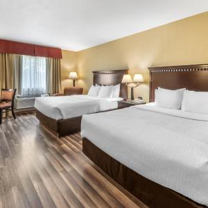 Queen Room with Two Queen Beds - Non-Smoking