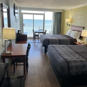 Standard Room w/ Two Queen Beds Non-Smoking Oceanfront