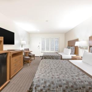 Queen Room with Two Queen Beds