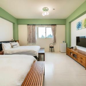 Quadruple Room with Mountain View