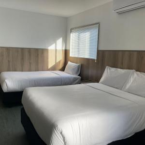 Twin Room with Bathroom