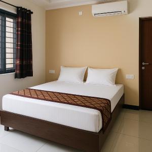 Deluxe Double Room (2 Adults + 1 Child)