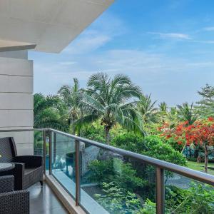 Double Family Room with Garden View