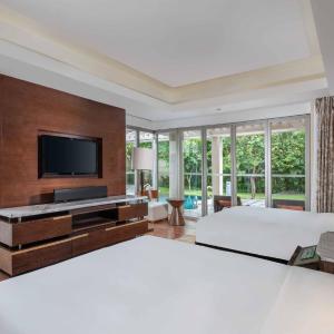 Three-Bedroom Villa with Priate Pool 