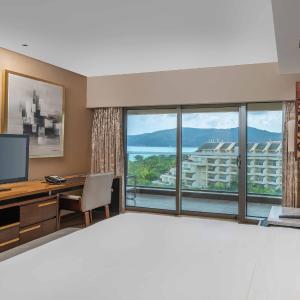 Two-Bedrooms Suite with Ocean View(Access to Executive VIP Pool )