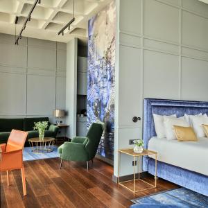 Queen Suite