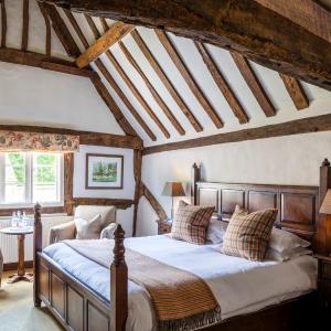 Deluxe Double Room (2 Adults + 1 Child)