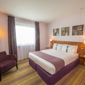 Standard King Room - Accessible
