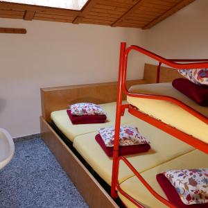 Private Dormitory Room with Shared Bathroom (3 Adults)