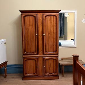 Heritage Queen Room