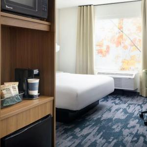 Studio with Two Queen Beds and Sofa Bed - Hearing Accessible