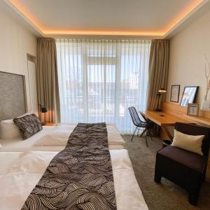 Classic Double Room with Balcony and Land View (no pets)