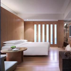 King Room with Harbor View Plateau