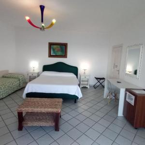 Deluxe Triple Room with Sea View