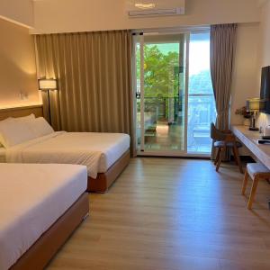 Premium Quadruple Room