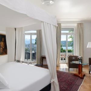 Junior Suite with Lake View