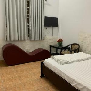 Deluxe Room (2 Adults + 1 Child)