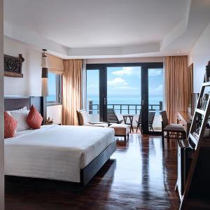 Double or Twin Room with Sea View
