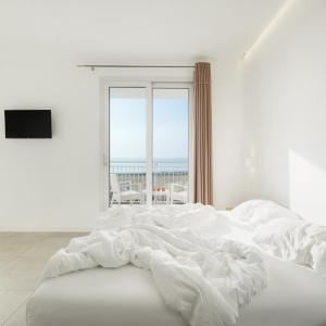 Superior Triple Room with Sea View
