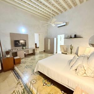 Deluxe Double Room with Bath