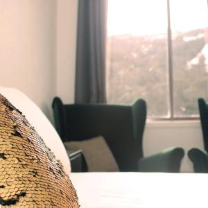 Suite with Mountain View