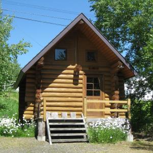 Cottage with Loft (3 adult)