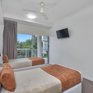 Deluxe Two-Bedroom Apartment