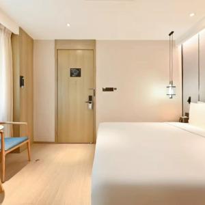 Elegant Double Room with Partially Window