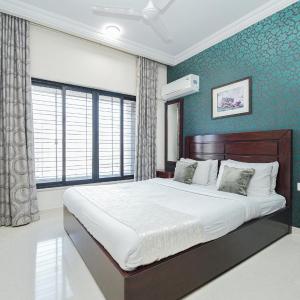 Five-Bedroom Apartment