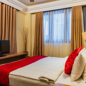 Double Room with Balcony (2 Adults + 1 Child)