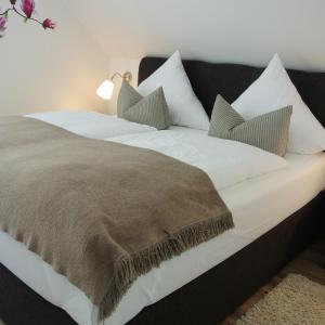 Suite with Lake View