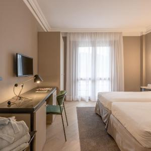 Twin Room with Balcony