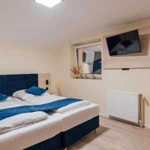 Economy Quadruple Room with Shared Bathroom