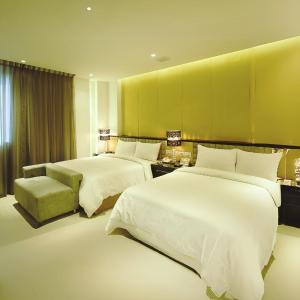 Classic Quadruple Room