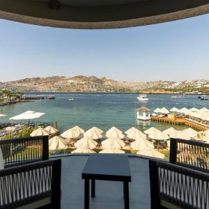 Deluxe Triple Room with Sea View