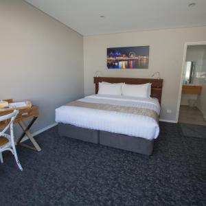 Deluxe Double or Twin Room with Pool View